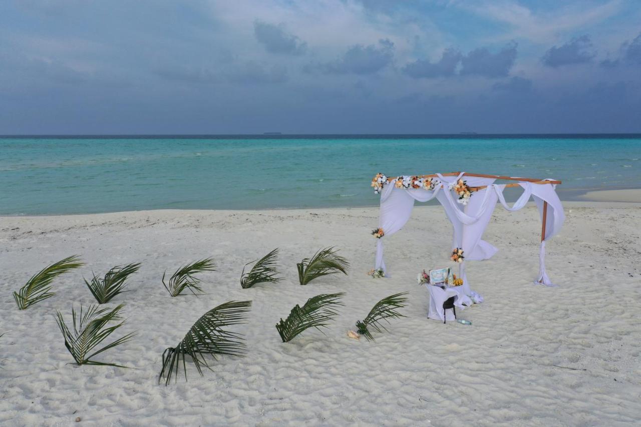 Blue Wave Hotel Maldives- Same Sea, Same Sand Same Sun Like Resorts Кудахувадху Экстерьер фото